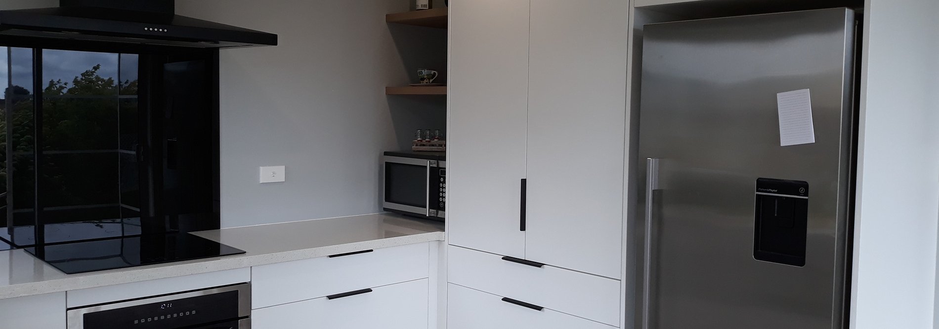 Minimalist kitchen design with kitchen appliances