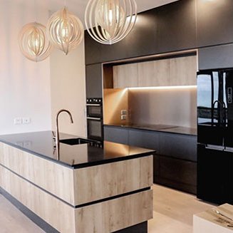 Luxurious and minimal kitchen design